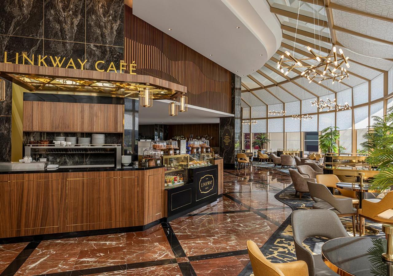 Sunway Resort Hotel Petaling Jaya Exterior photo The Skyway Cafe