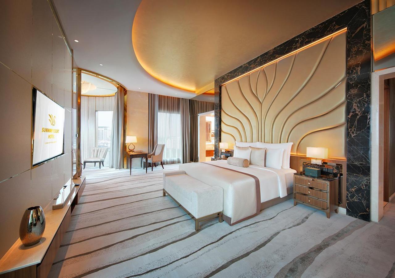 Sunway Resort Hotel Petaling Jaya Exterior photo A bedroom at the hotel