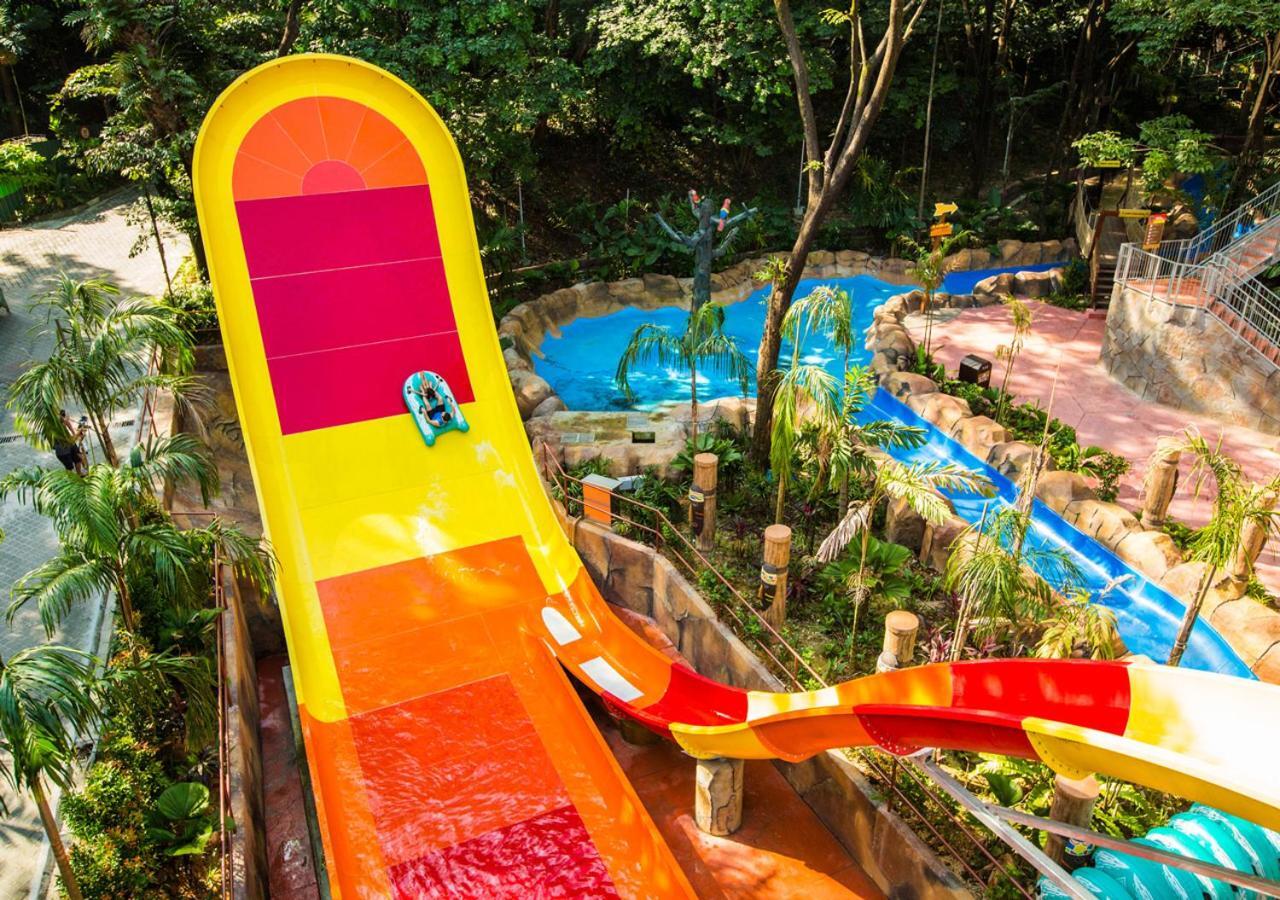 Sunway Resort Hotel Petaling Jaya Exterior photo Water Park